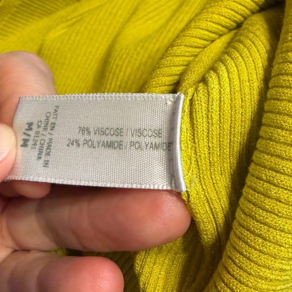 Minimalist chartreuse ribbed elbow-length sleeve high neck sweater NWT - Picture 6 of 9